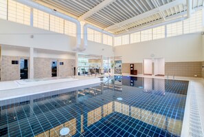 Indoor pool, pool loungers