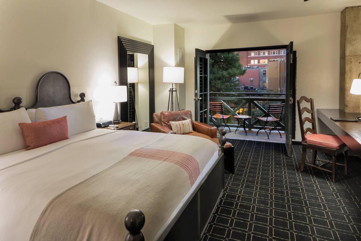Premium kamer, 1 kingsize bed, balkon, uitzicht op rivier | Uitzicht vanuit de kamer