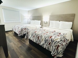 Deluxe Room, 2 Queen Beds, Non Smoking