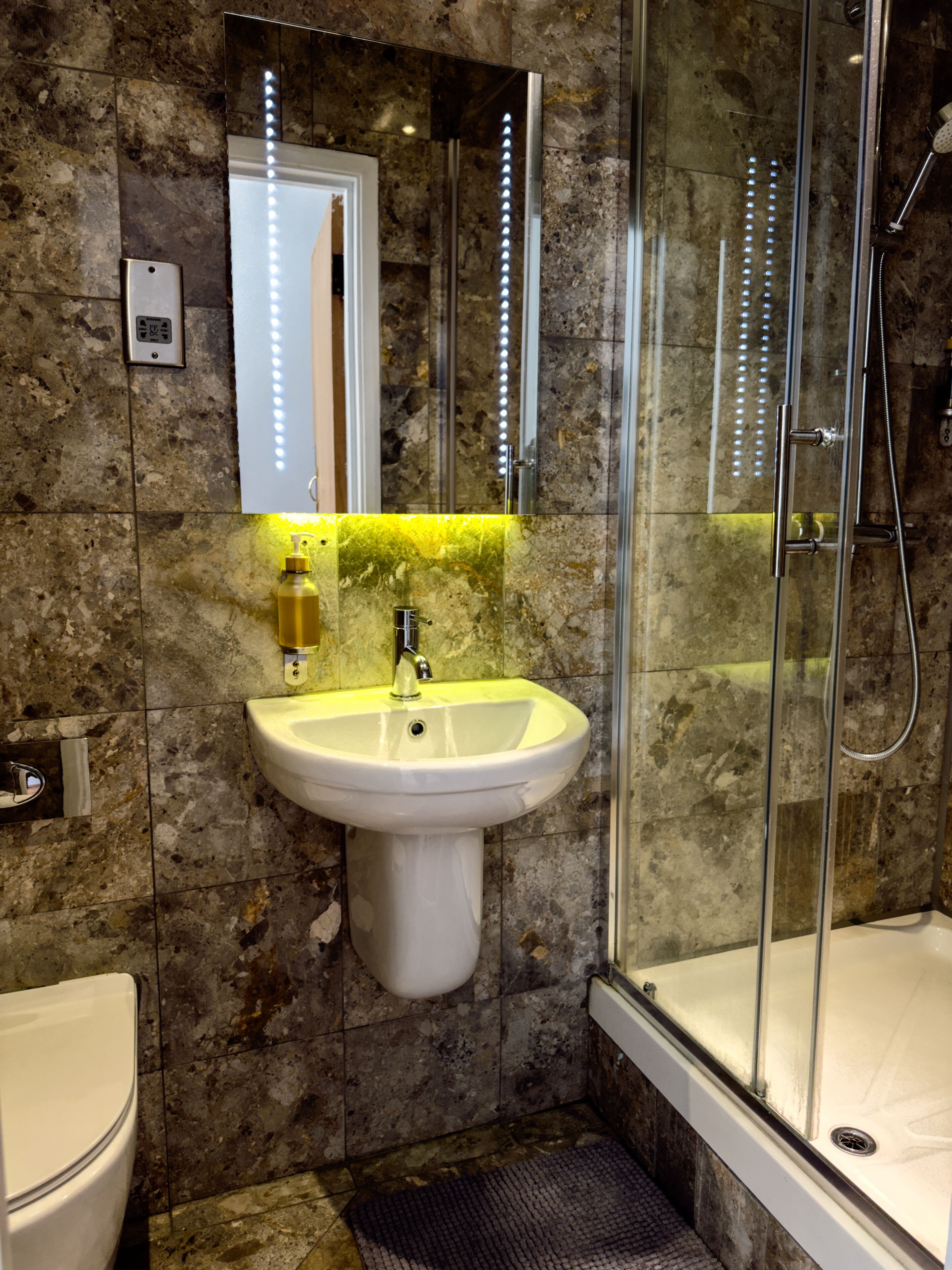 Photo - Somerset Hotel Baker Street London