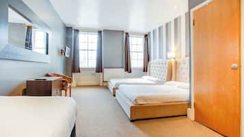 Chambre Familiale, plusieurs lits (Deluxe) | Vue de la chambre