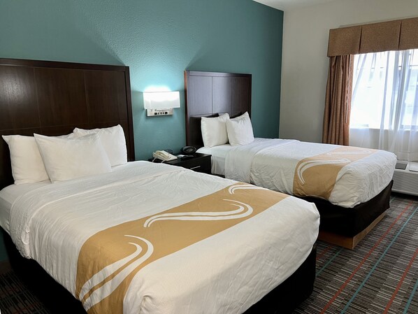 Premium bedding, in-room safe, desk, laptop workspace