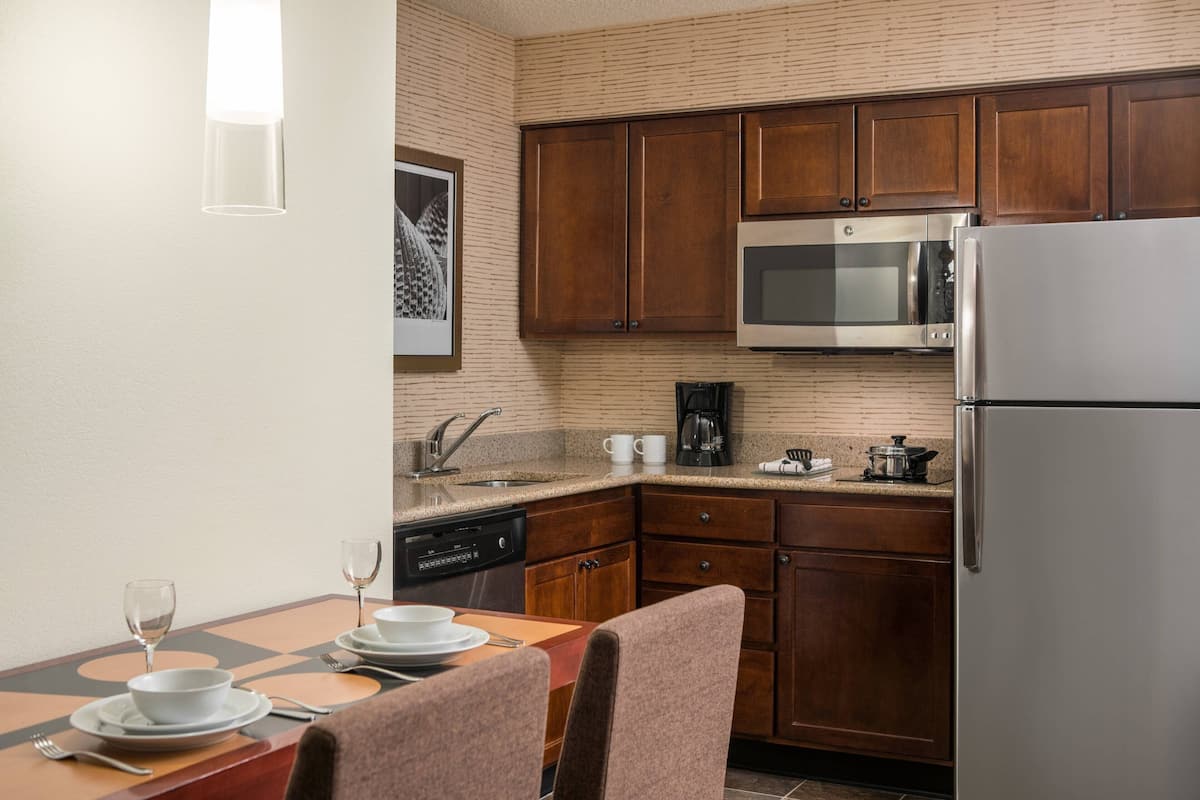 fridge, microwave, stovetop, dishwasher