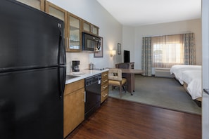 Studio Suite, 2 Double Beds | Desk, blackout curtains, soundproofing, iron/ironing board