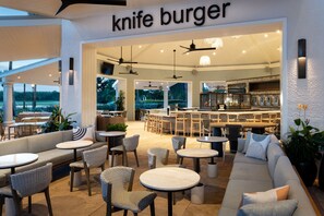 4 restaurants, breakfast, dinner served; Italian cuisine