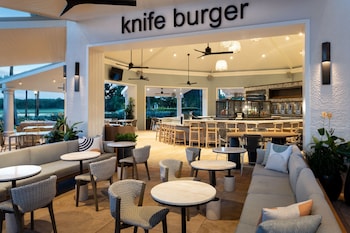 3 restaurants; breakfast and dinner served at JW Marriott Orlando Grande Lakes