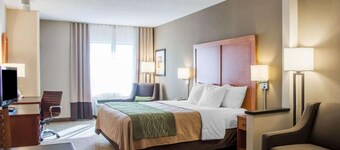 Comfort Inn & Suites West Chester - North Cincinnati