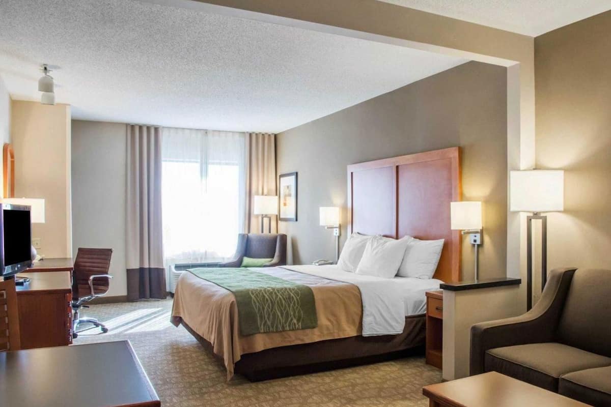 In-room safe, desk, laptop workspace, blackout drapes