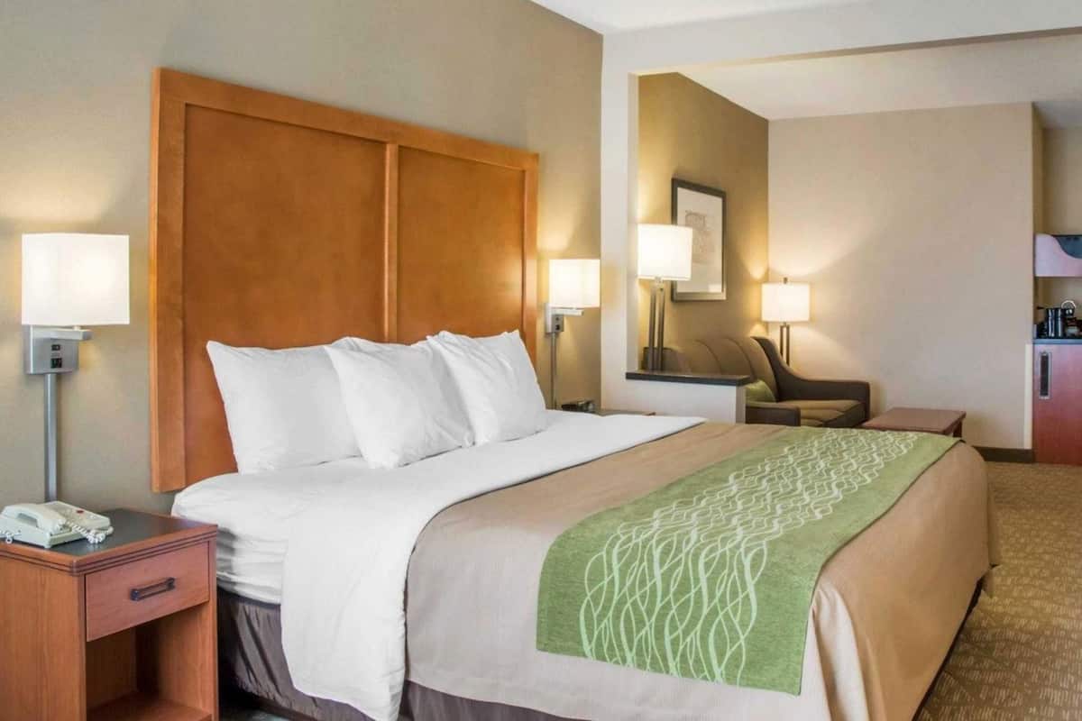 In-room safe, desk, laptop workspace, blackout drapes