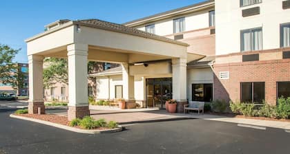 Comfort Inn & Suites West Chester - North Cincinnati