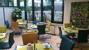 Daily buffet breakfast for a fee - Hotel Cristal (Nuremberg)