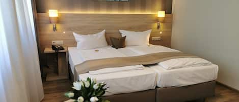 Comfort Room | Premium bedding, minibar, individually furnished, desk