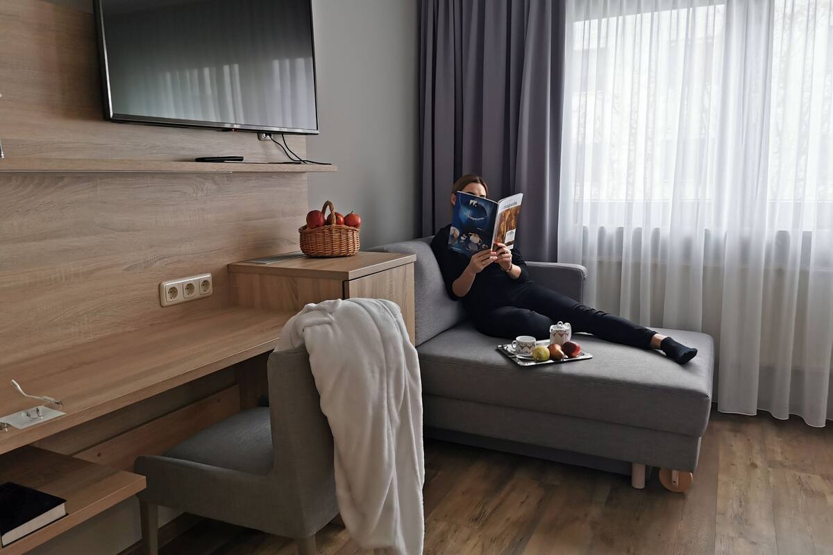 comfort room | 1 bedroom, premium bedding, minibar, individually furnished