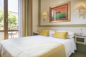 Basic Room | 1 bedroom, minibar, in-room safe, desk