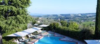 RELAIS SANTA CHIARA - TUSCANY CHARME