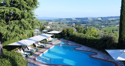 RELAIS SANTA CHIARA - TUSCANY CHARME