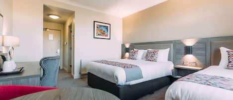 Desk, soundproofing, iron/ironing board, free WiFi