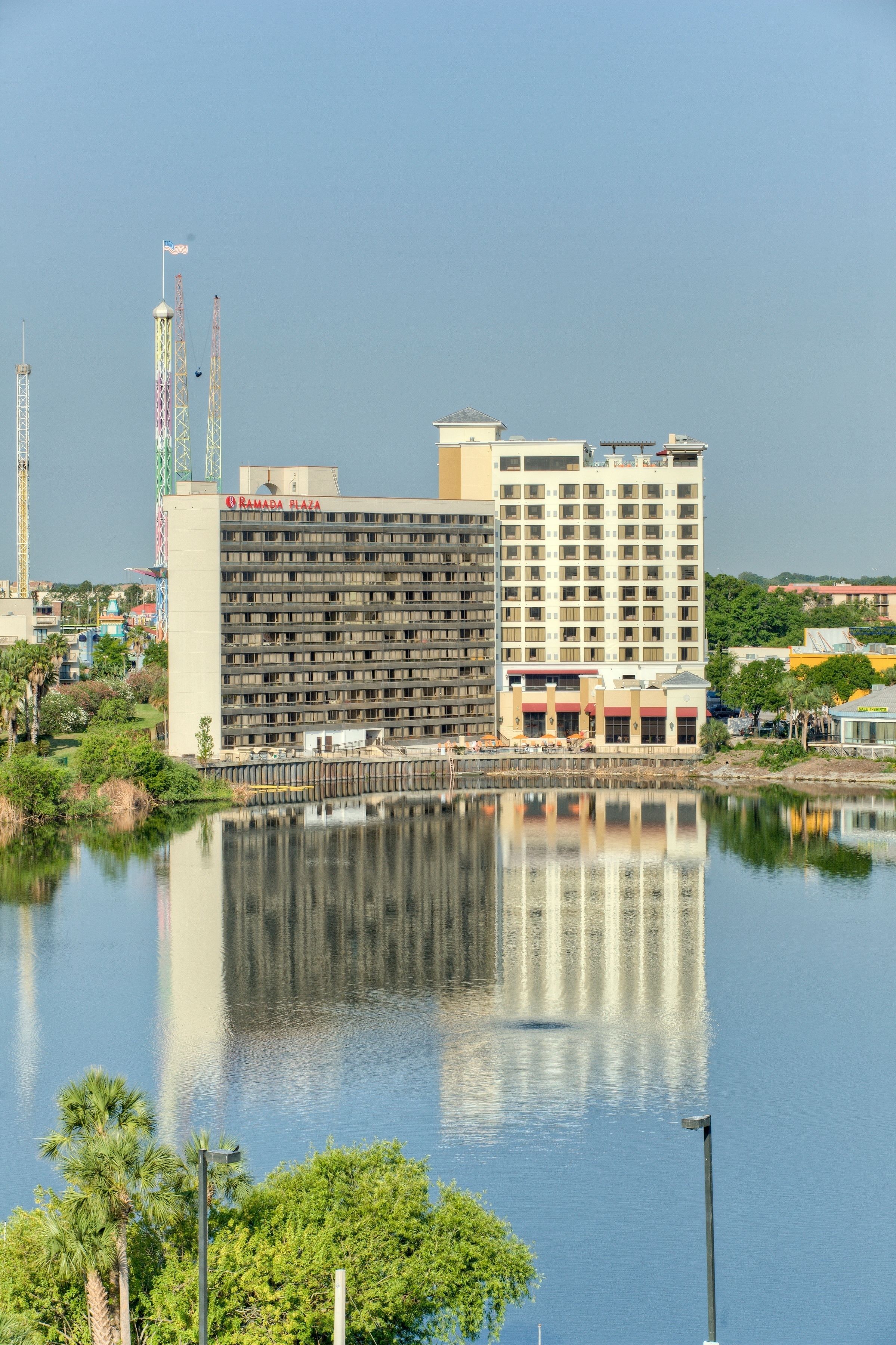 Foto - Ramada Plaza by Wyndham Orlando Resort & Suites Intl Drive - Newly Renovated!