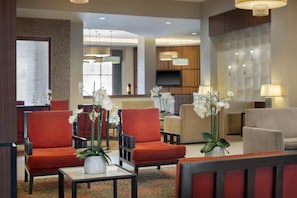 Lobby - Ramada Plaza Resort & Suites by Wyndham Orlando Intl Drive (Orlando)