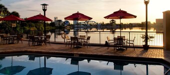 Ramada Plaza Resort & Suites by Wyndham Orlando Intl Drive