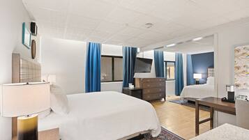 Hypo-allergenic bedding, in-room safe, desk, laptop workspace