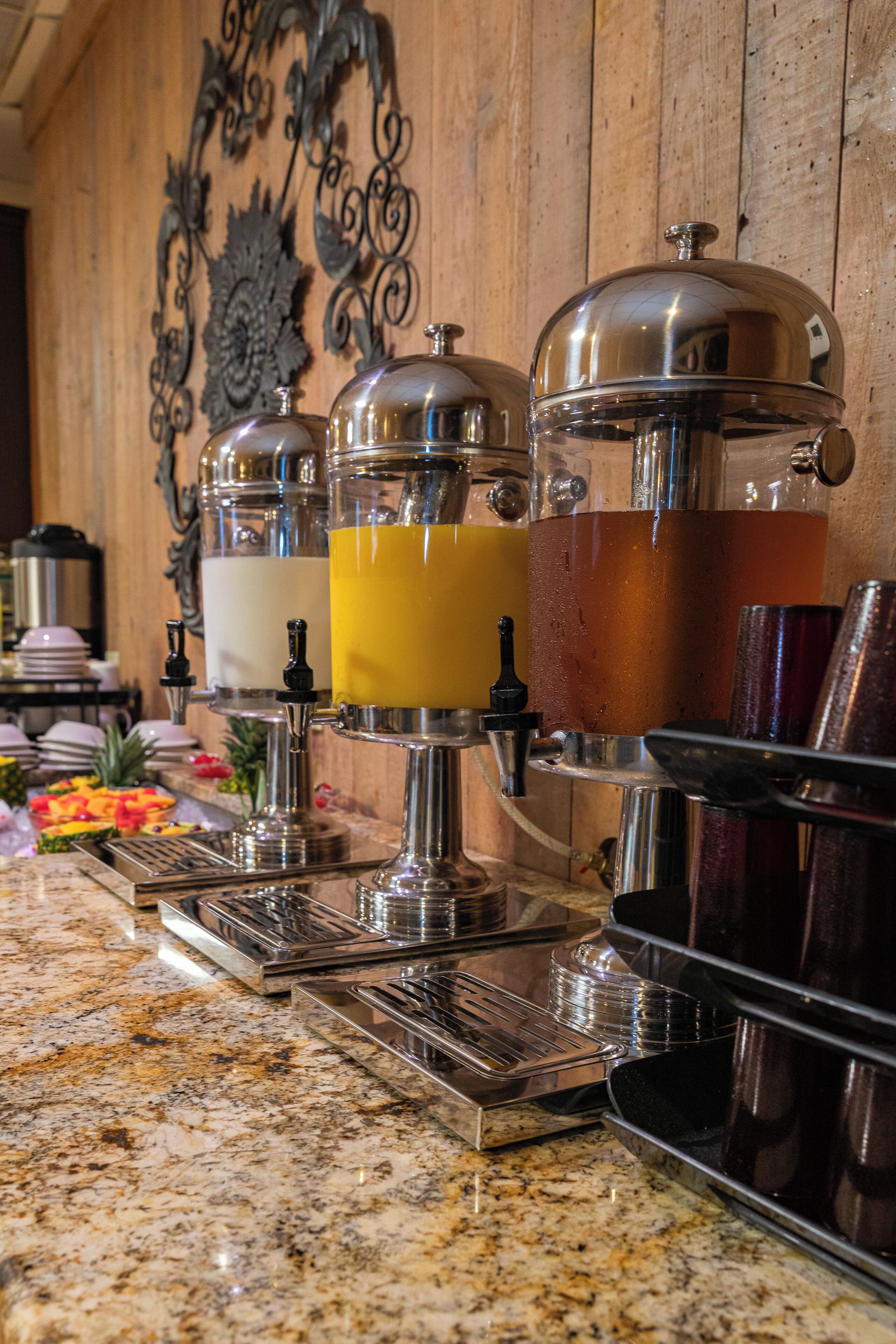 free buffet breakfast