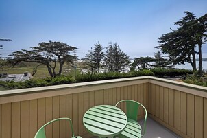 Escrivaninha, ferros/tábuas de passar roupa, Wi-Fi de cortesia