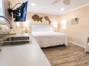 Phòng, 1 giường cỡ king (King Island Room) | 1 phòng ngủ, bộ đồ giường cao cấp, nệm có lớp đệm bông 