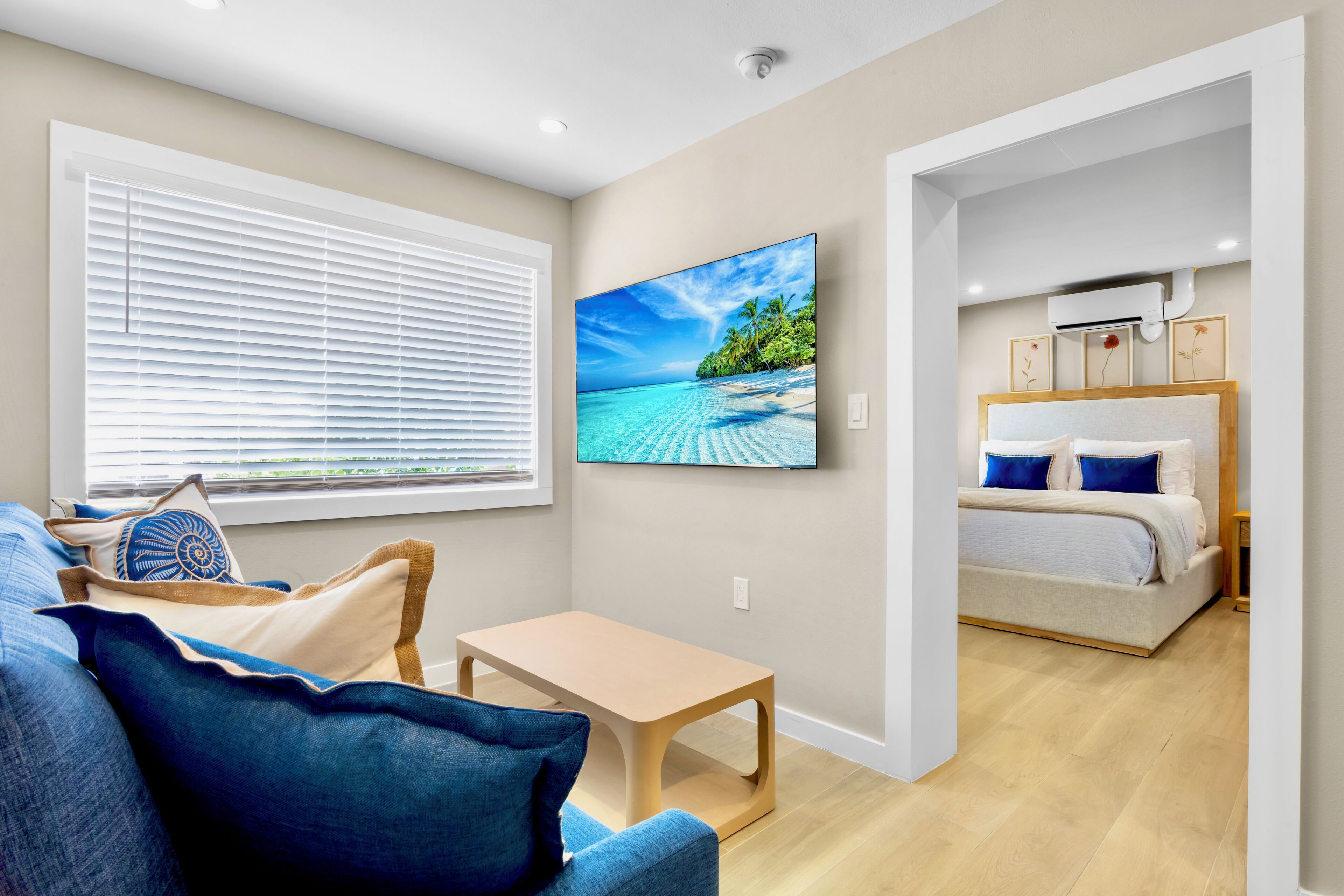 1 Bedroom King Suite | Roupas de cama premium, camas com colchões pillow-top