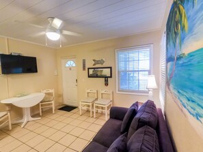 1 Bedroom King Suite | Wohnbereich