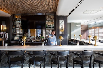 Bar (on property) at The Sam Houston, Curio Collection by Hilton
