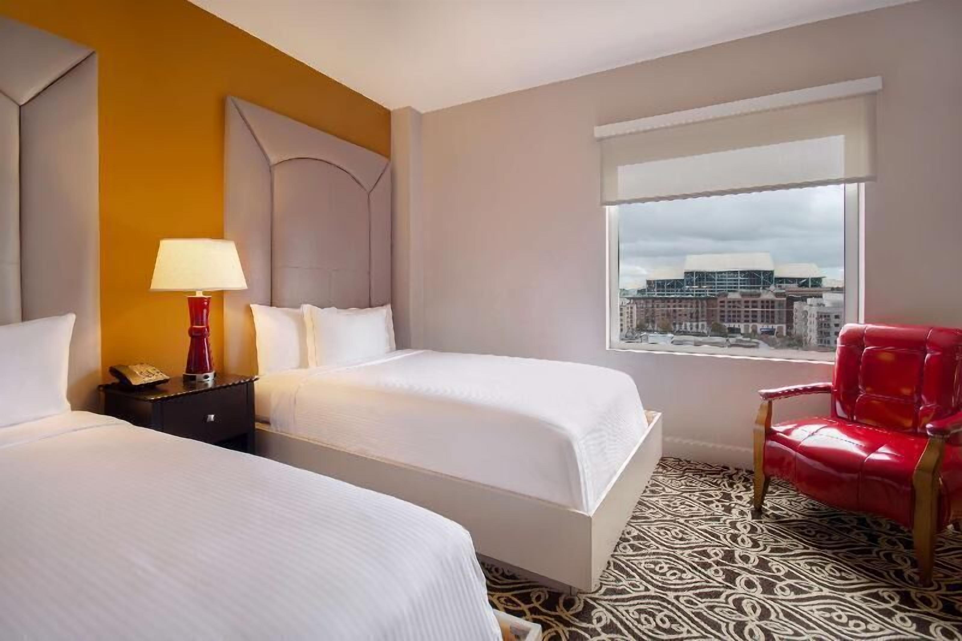 Egyptian cotton sheets, premium bedding, pillow-top beds, in-room safe