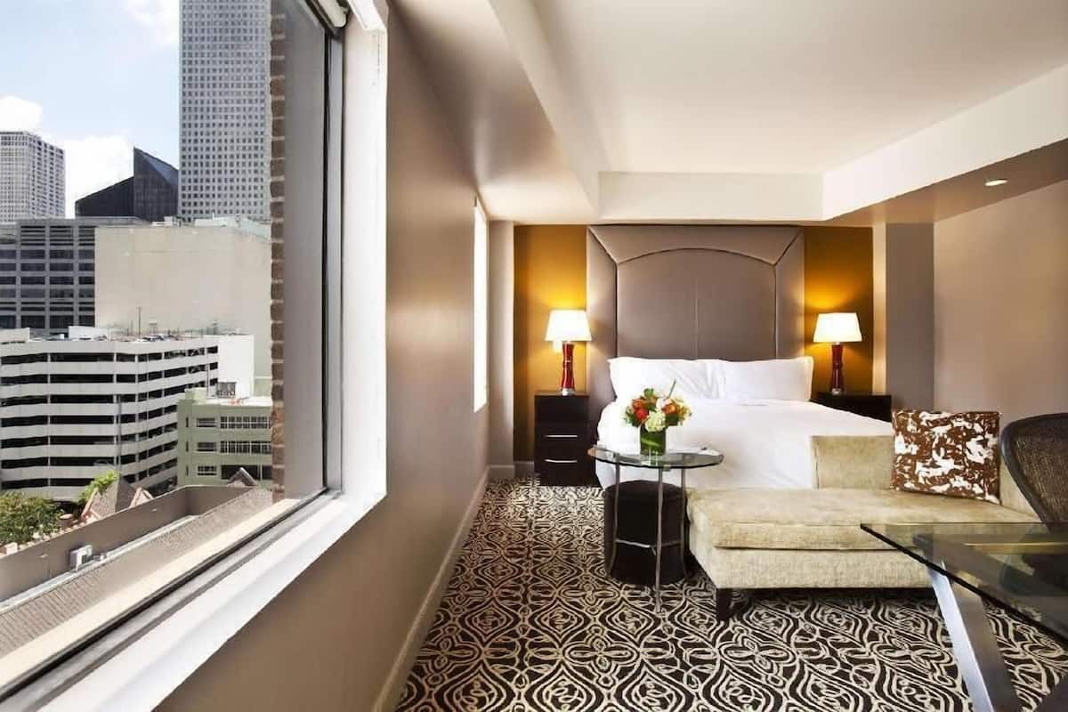 Egyptian cotton sheets, premium bedding, pillow-top beds, in-room safe