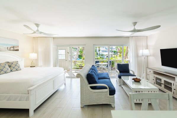 Junior-Suite, Gartenblick | Zimmersafe, individuell dekoriert, individuell eingerichtet