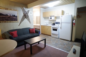 Suite, Non Smoking | Desk, iron/ironing board, rollaway beds, free WiFi