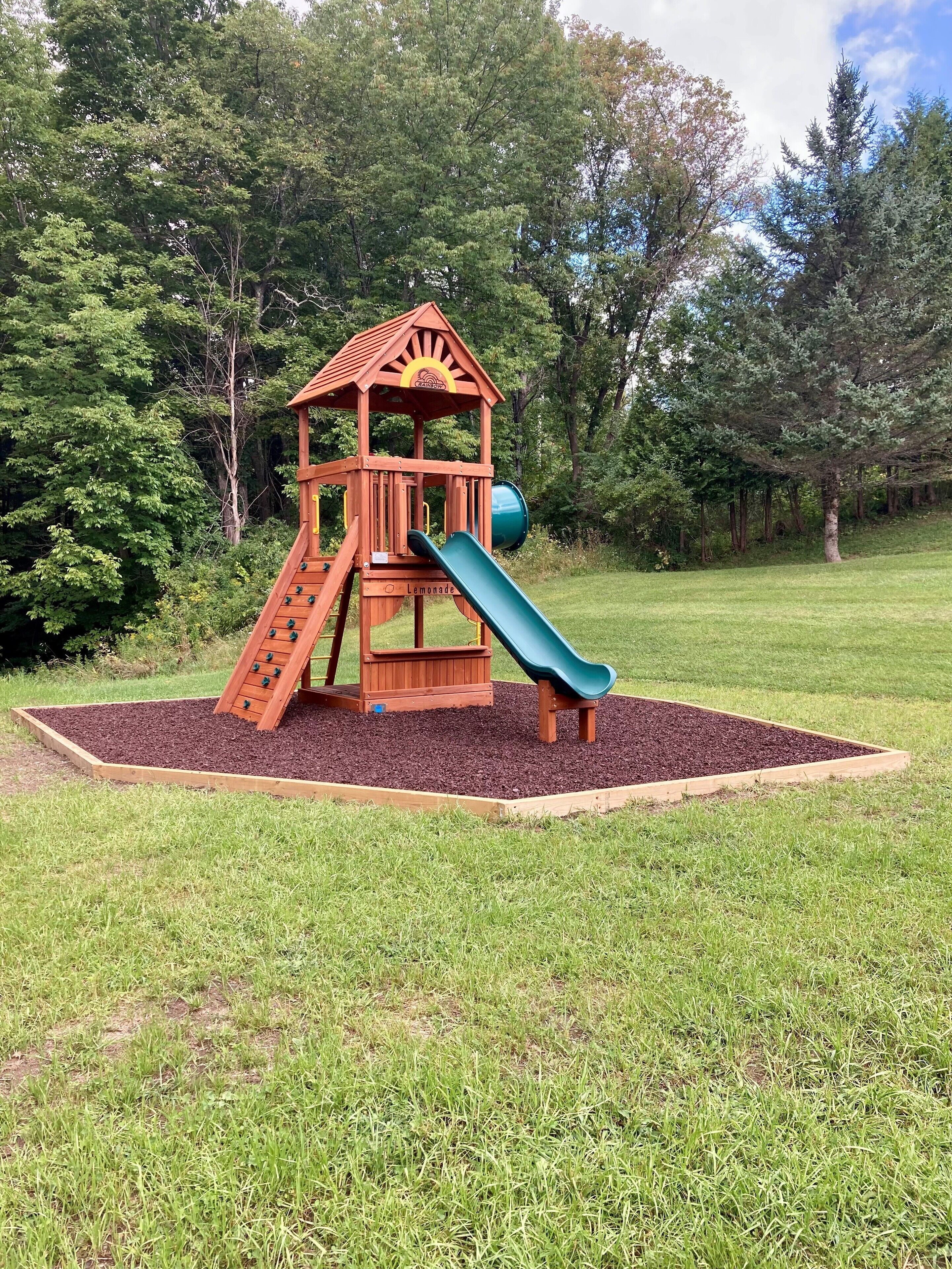 children’s play area – outdoor