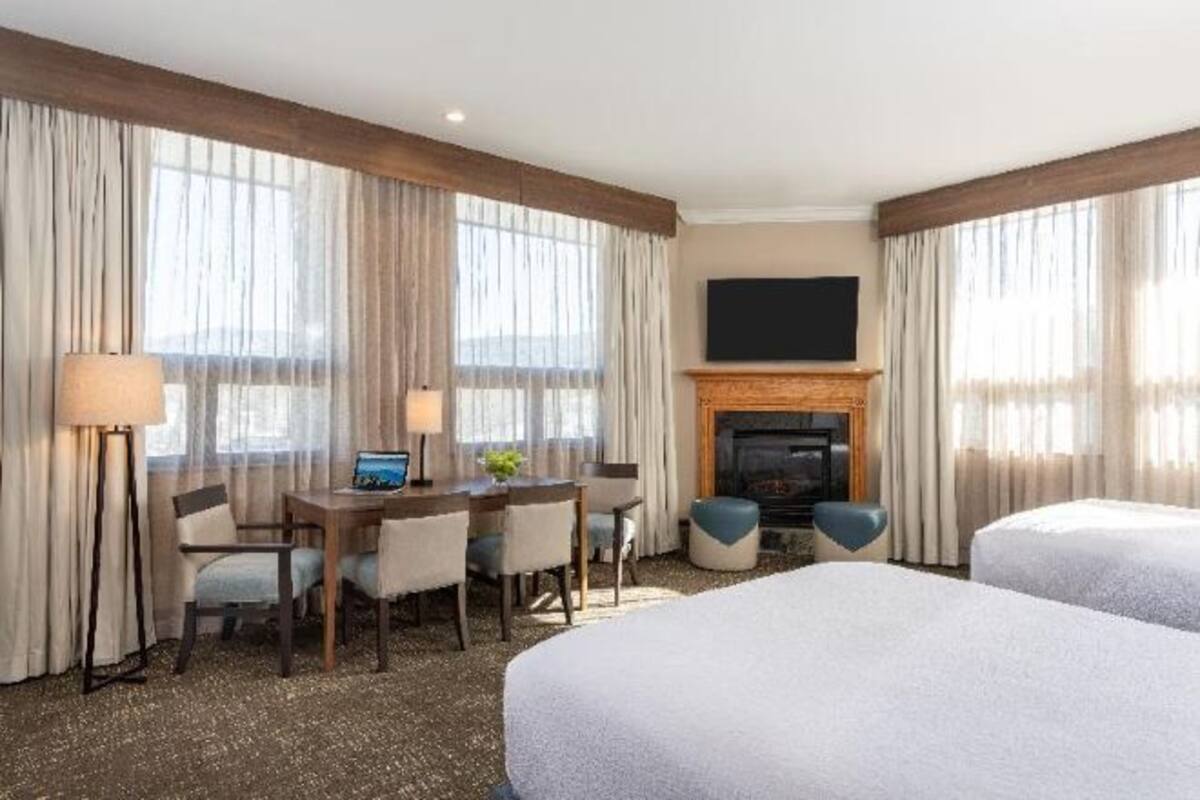 1 bedroom, Egyptian cotton sheets, premium bedding, in-room safe