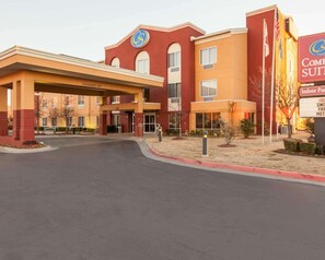 Exterior - Comfort Suites Tulsa Central (Tulsa)