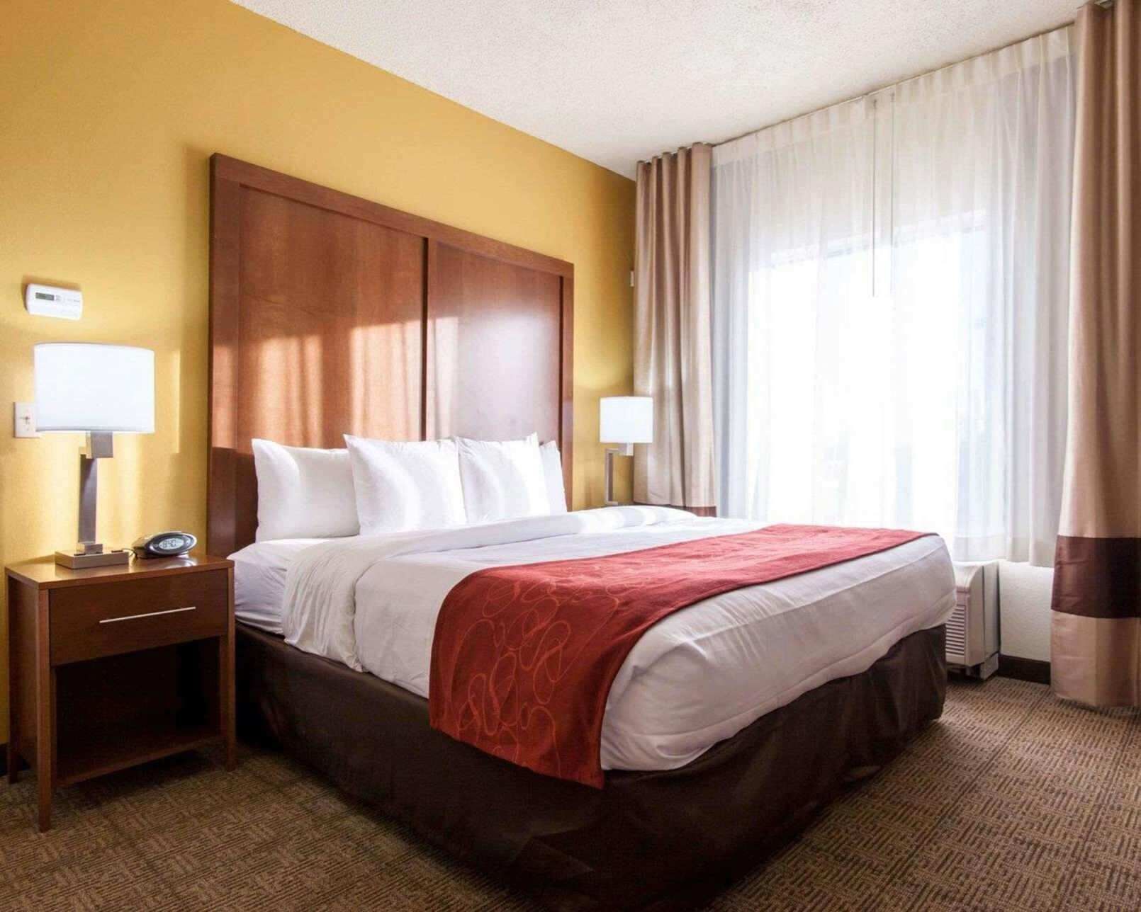 Premium bedding, pillowtop beds, in-room safe, desk