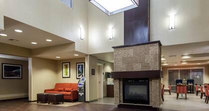 Comfort Suites Tulsa Central