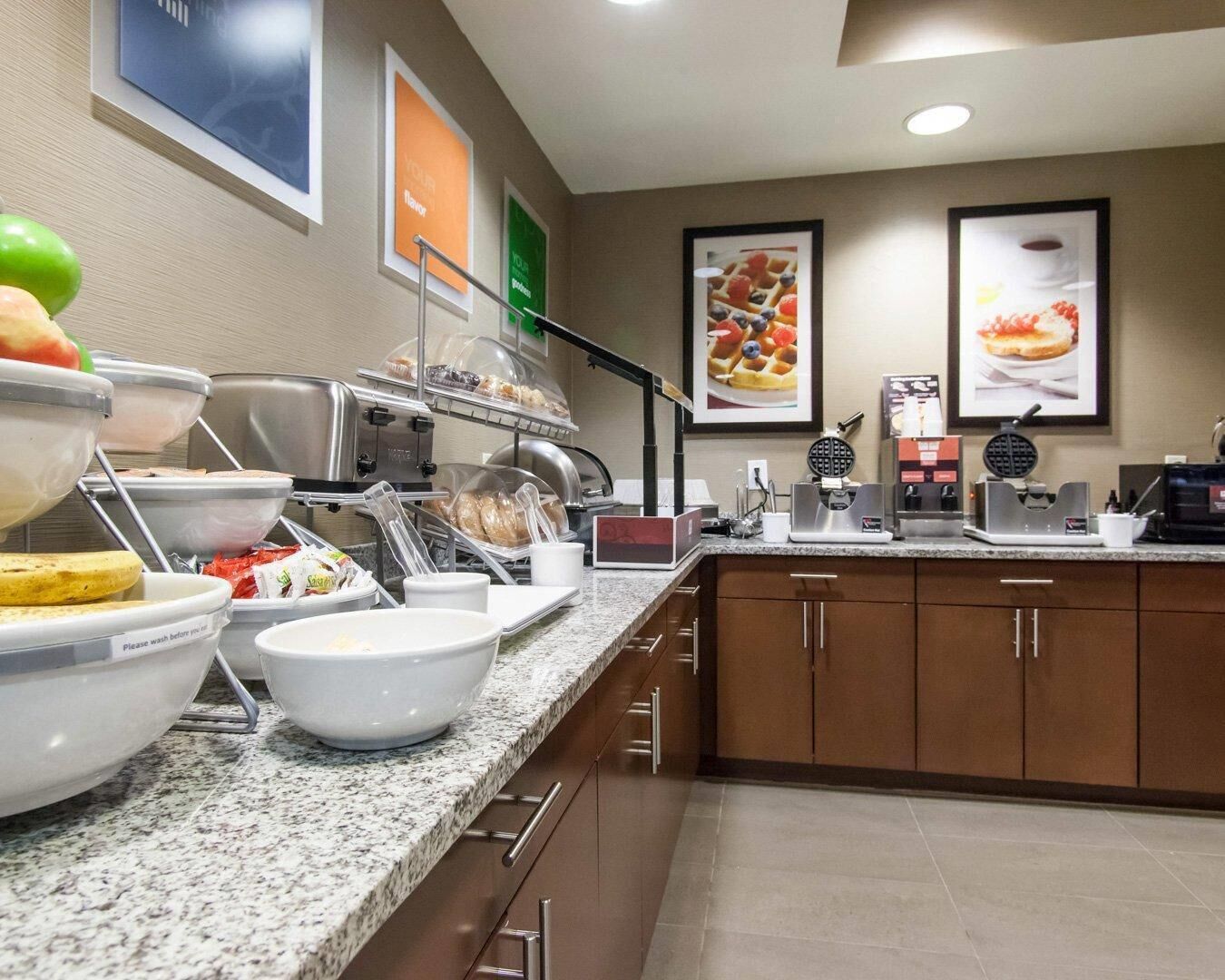 Photo - Comfort Suites Tulsa Central