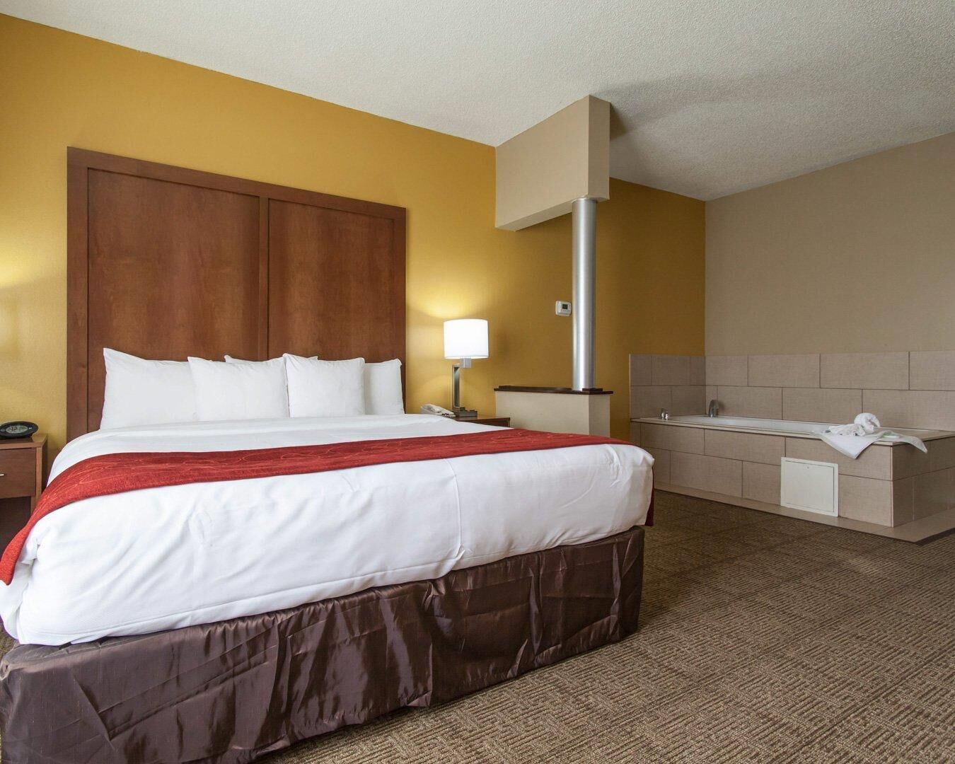 Photo - Comfort Suites Tulsa Central