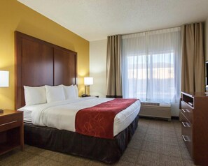 Premium bedding, pillowtop beds, in-room safe, desk - Comfort Suites Tulsa Central (Tulsa)