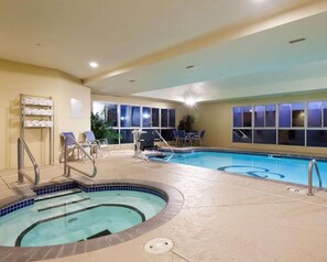 Indoor pool, pool loungers