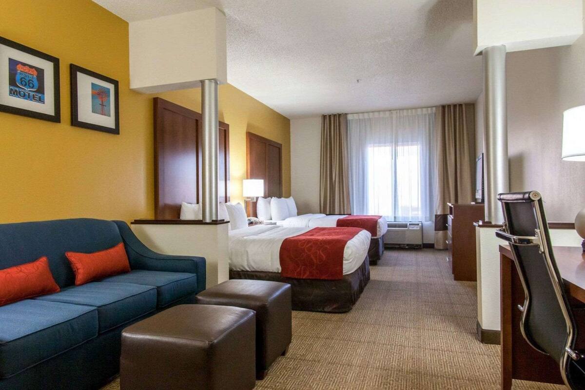 premium bedding, pillow-top beds, in-room safe, desk