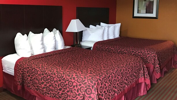 Habitación, 2 camas de matrimonio, no fumadores | Vistas desde la habitación