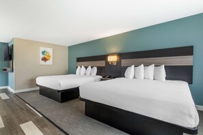 Suite, Multiple Beds, Non Smoking (with Sofabed) | Desk, laptop workspace, blackout drapes, iron/ironing board