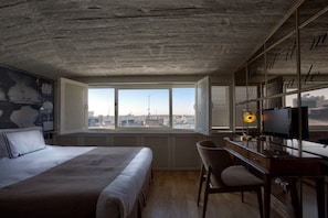 Habitación superior | Caja de seguridad en la habitación, wifi gratis y ropa de cama