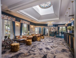 Lobby lounge