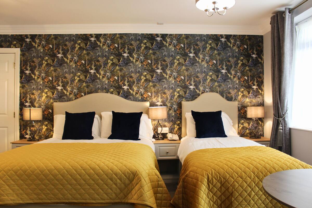 in-room safe, desk, laptop workspace, free wifi